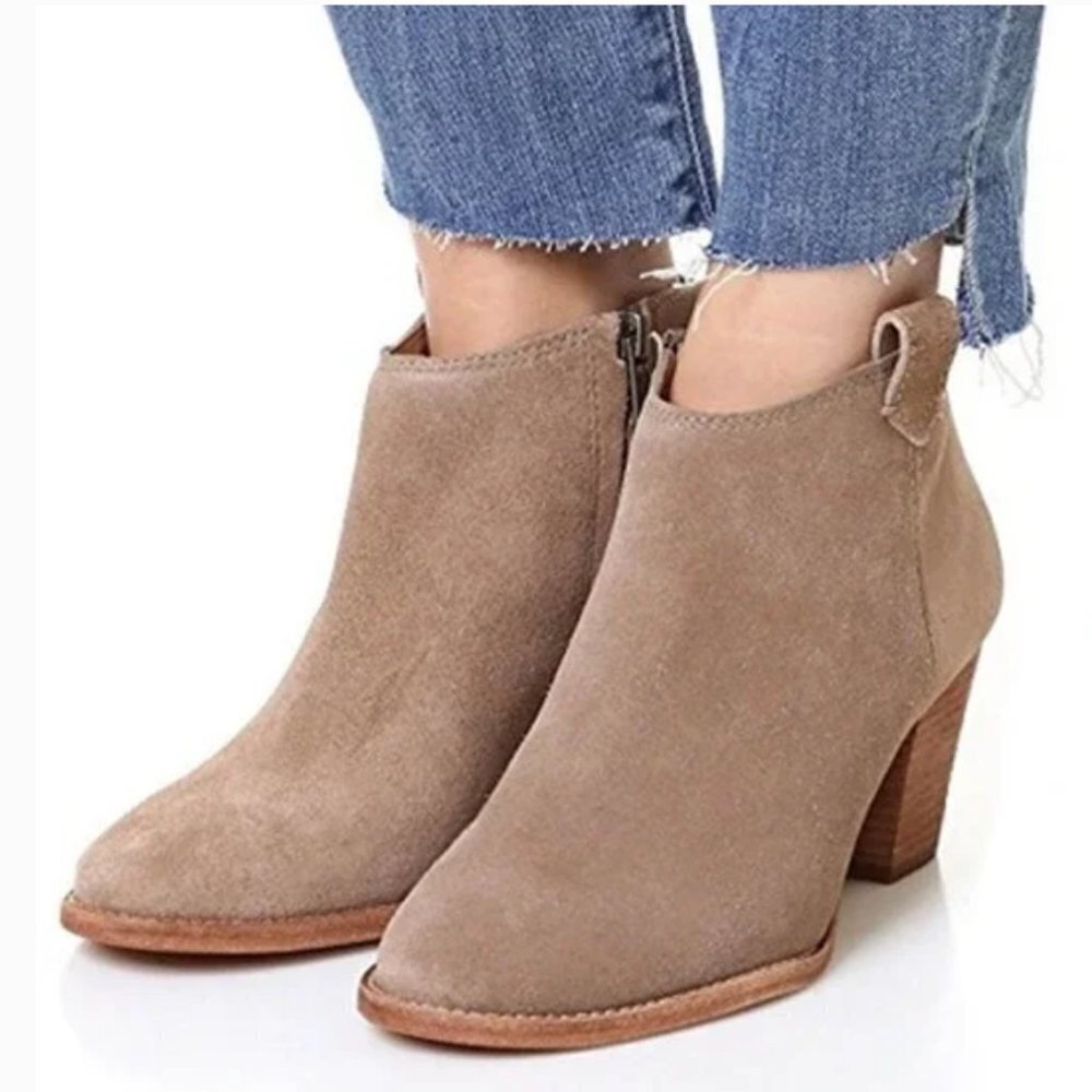 Madewell The Billie Ankle Boot in Beige Suede Leather Block Heel Booties Size 9